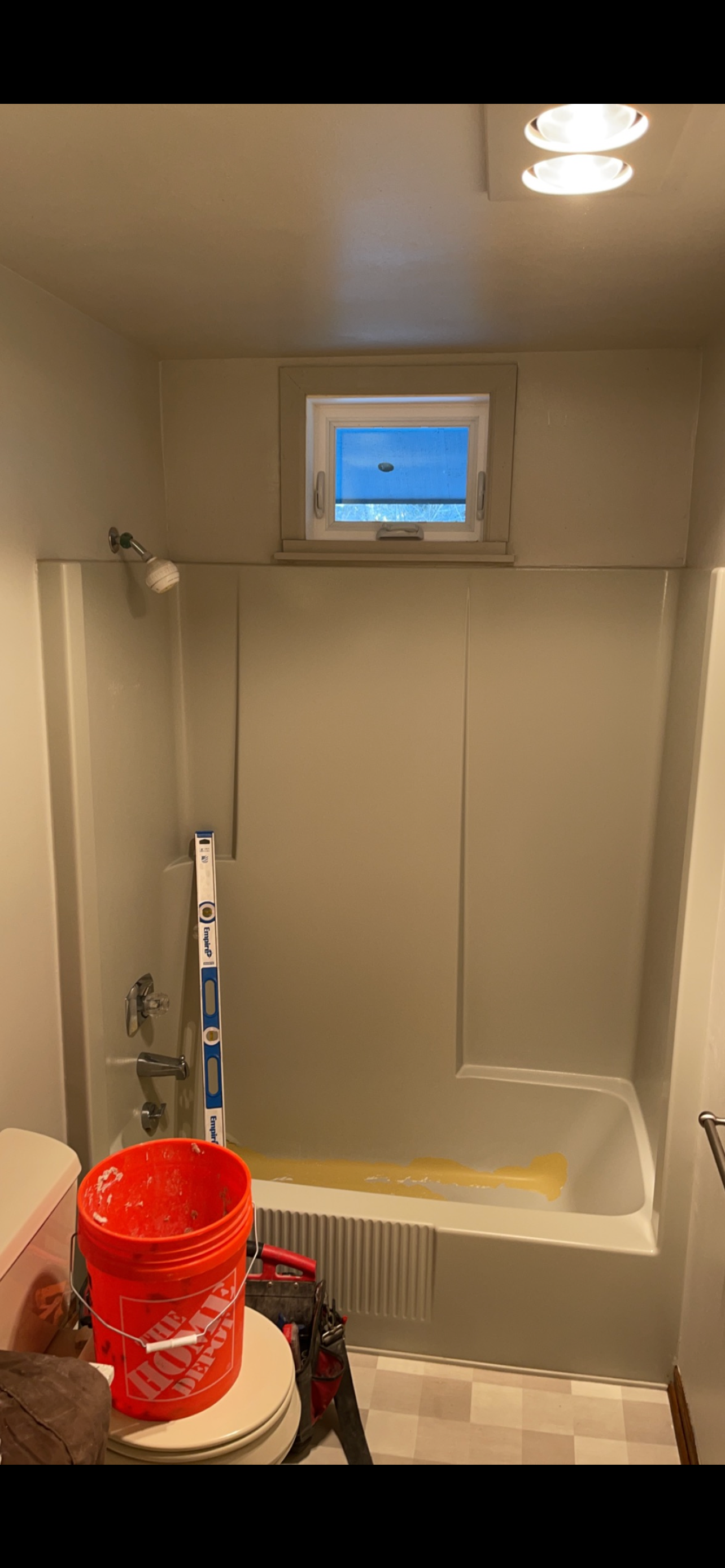 Bathroom before remodel 28